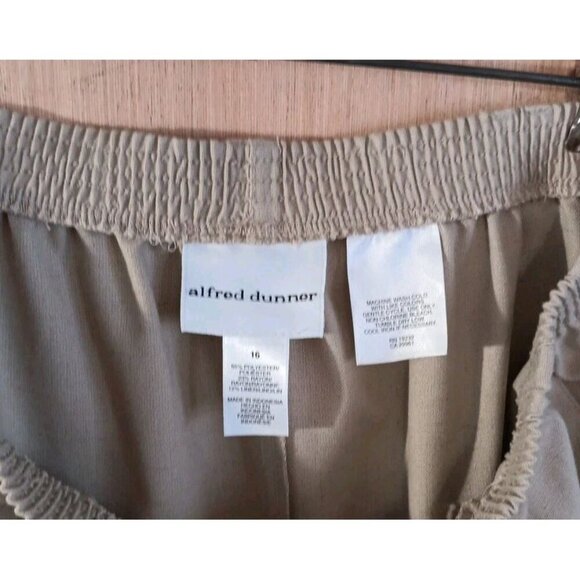 Alfred Dunner Sz 16‎ Women'sSkirt Pull on Midi A Line Tan Rear Slit Belt Loops - Picture 6 of 6